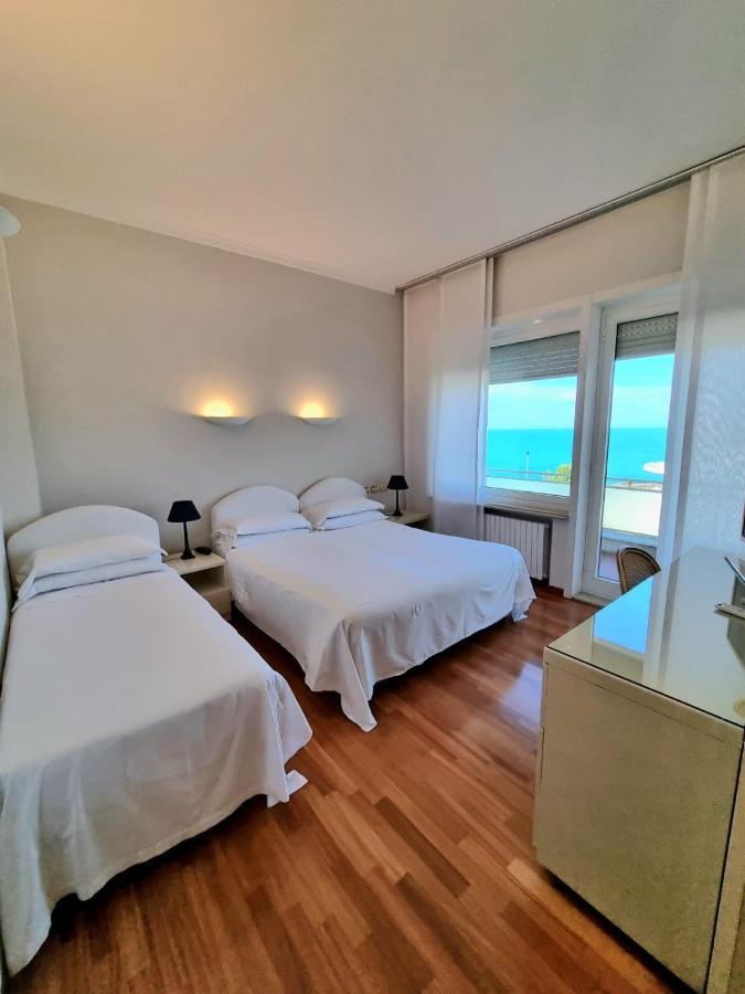 Grand Hotel Passetto Ancona Esterno foto