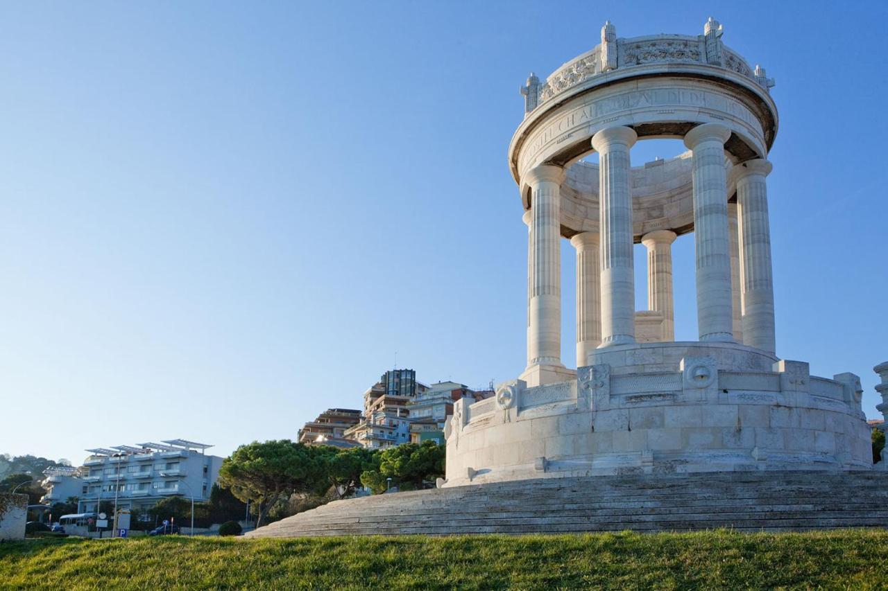 Grand Hotel Passetto Ancona Esterno foto